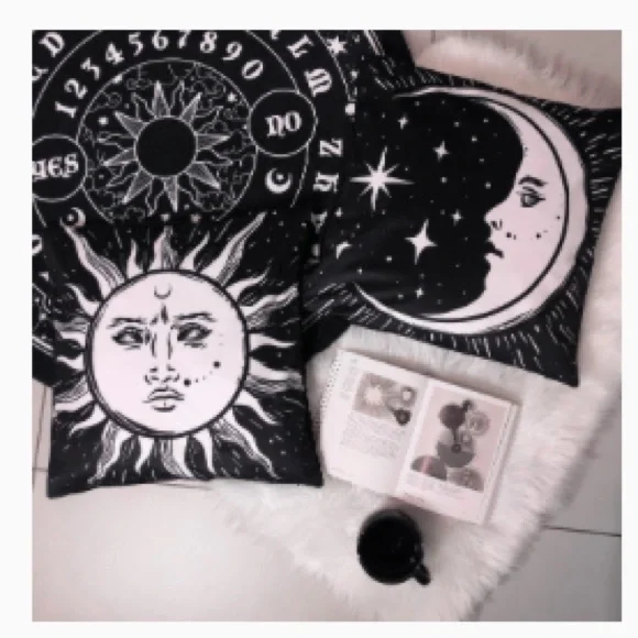 🏷️ KILLSTAR VINTAGE SUN CUSHION COVERS~BNWT - Picture 2 of 5